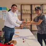 🔥✨ ¡El Fogón ya está encendido en Delicias! ✨🔥 Hoy, sábado 11 de octubre, vive Memorias del Fogón – Capítulo Chihuahua a partir de las 10 a.m. en el Centro de Exposiciones y Convenciones. 🇲🇽🍲Tradición, sabor e historias que cobran vida con más de 120 cocineras y chefs de 22 estados, entre presentaciones, degustaciones, conferencias y talleres. 🙌¡Te esperamos en familia para celebrar nuestra cocina y seguir poniendo a Delicias en alto! 💙 #SigamosConstruyendo