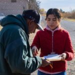 Dicen que los niños y los borrachos siempre dicen la verdad, pero en China, estos tres amigos demostraron que también tienen una “lógica” infalible. Tras una noche de fiesta, sabían que no podían conducir, pero necesitaban llevar el auto a casa.