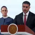 El Gobierno Municipal avanza en la construcción de un retorno vial en la avenida Fernando Baeza para mejorar la circulación y brindar mayor seguridad a los automovilistas en la zona.