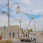 🚧 ¡Atención, vecinos de la calle 8 Norte! Ya estamos trabajando para iniciar con el fresado y avanzar en la rehabilitación de esta importante vialidad.Sabemos que habrá molestias temporales, pero el resultado serán calles más seguras y mejores para todas las familias. Gracias por su paciencia, manejen con precaución y sigamos trabajando unidos por Delicias. 🙌